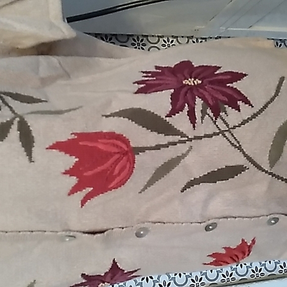 Vintage Alfred Dunner XL cardigan sweater - Picture 2 of 3